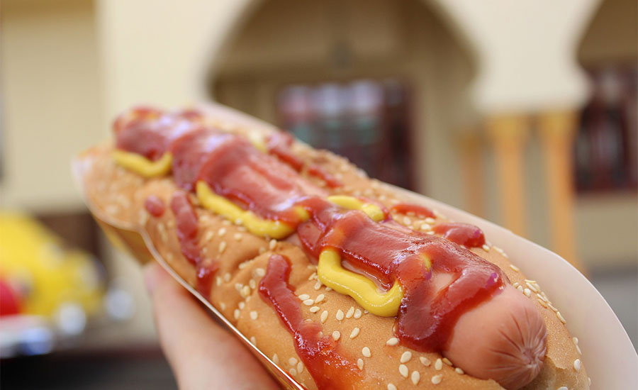 A hot dog with a perfect bun