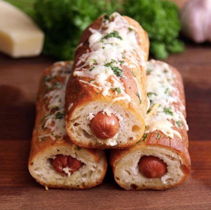 Garlic Bread Hot Dogs